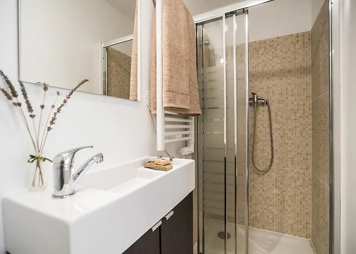 Little Duplex In Alfama Lissabon