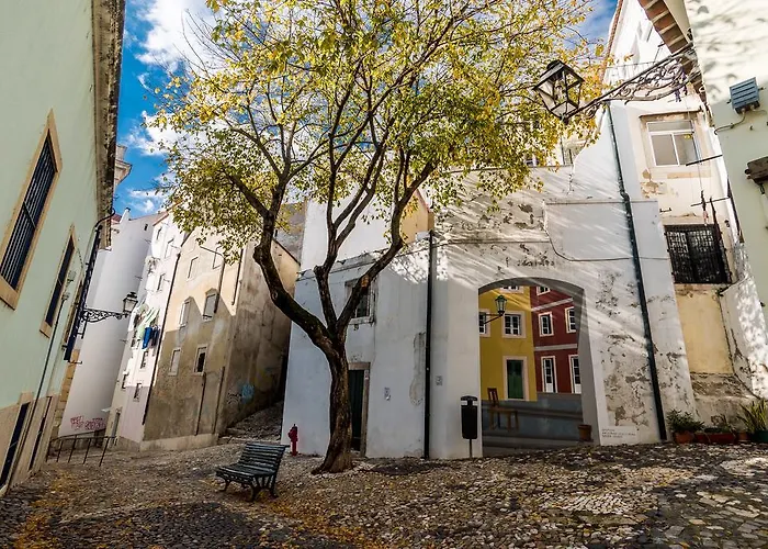 Little Duplex In Alfama Lissabon