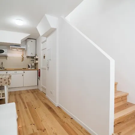 Little Duplex In Alfama Apartmán *